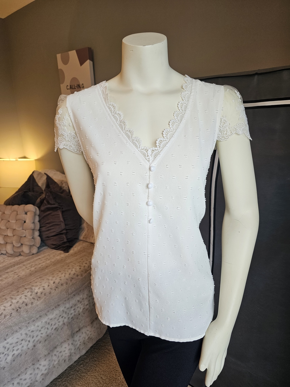 SHEIN White and Black Care-Label Detail Top